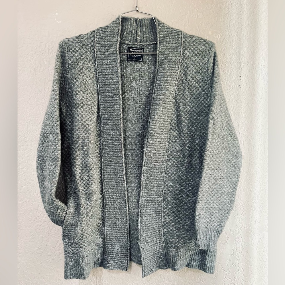 Abercrombie Fitch Women Cardigan Sz S Grey Chunky Knit Pockets fits S-M